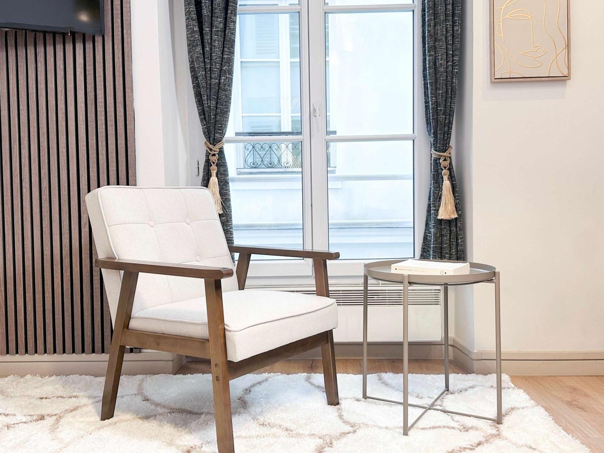 Welcoming Studio Near Eiffel Tower Париж Экстерьер фото