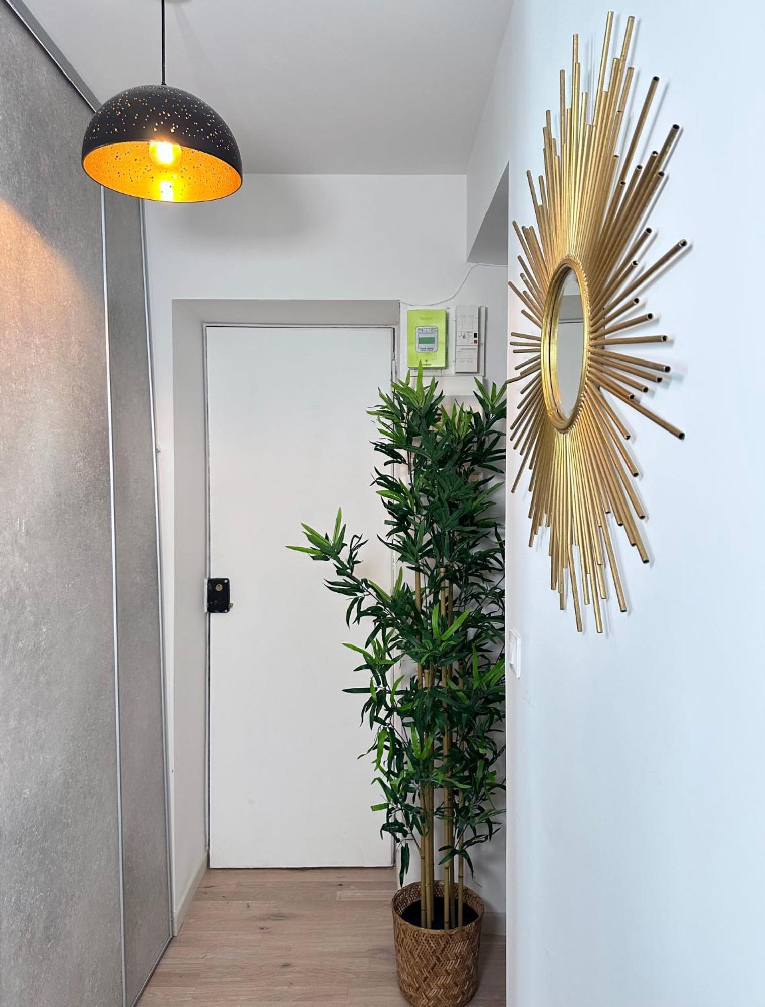 Welcoming Studio Near Eiffel Tower Париж Экстерьер фото