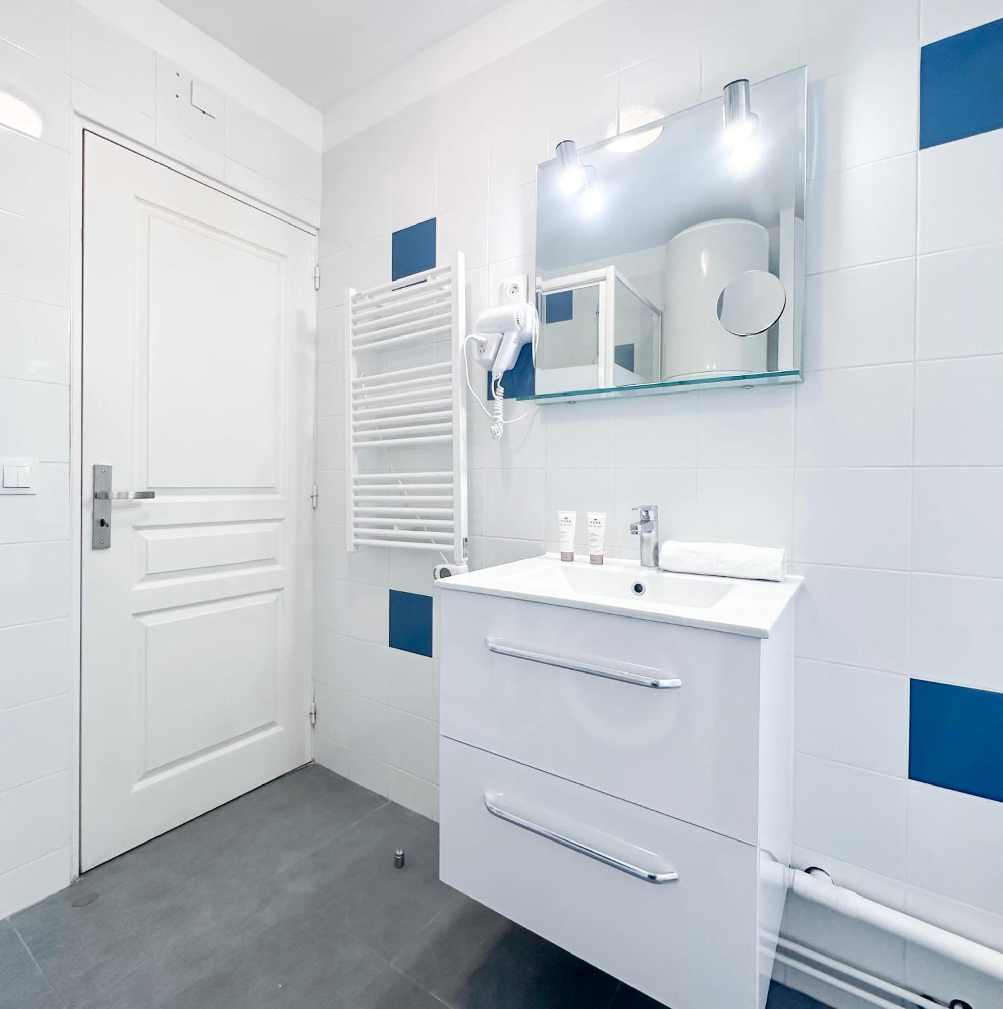 Welcoming Studio Near Eiffel Tower Париж Экстерьер фото