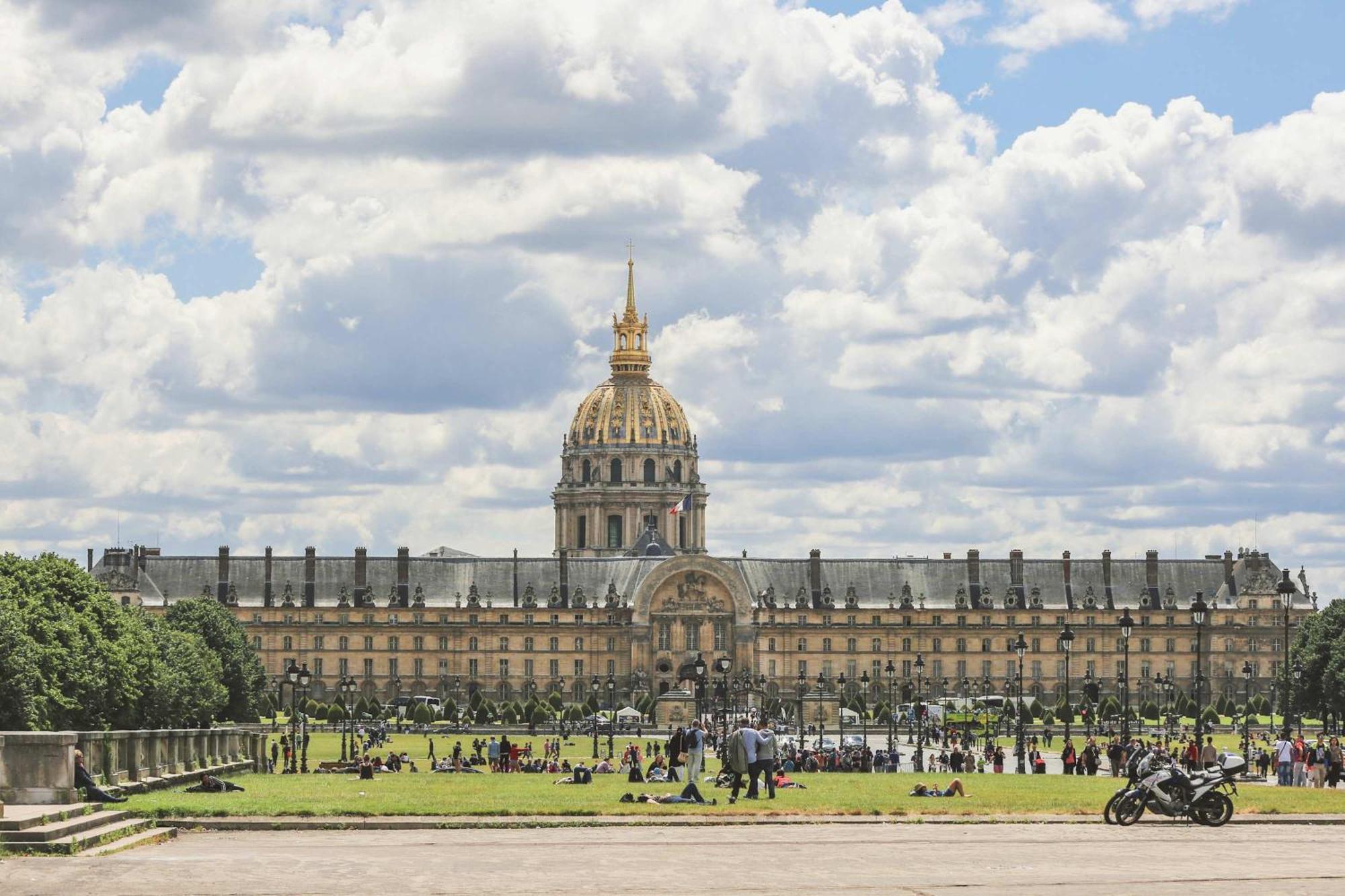 Welcoming Studio Near Eiffel Tower Париж Экстерьер фото